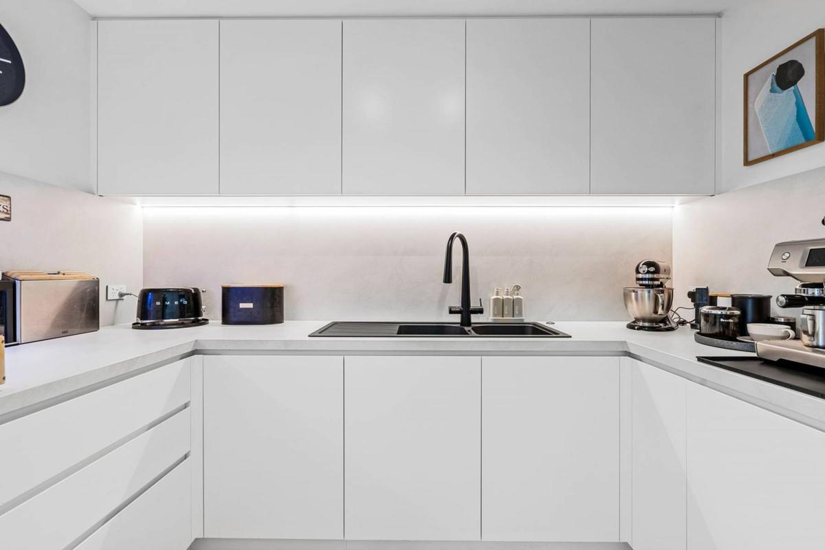 fieldhouse-mansion-manly-15