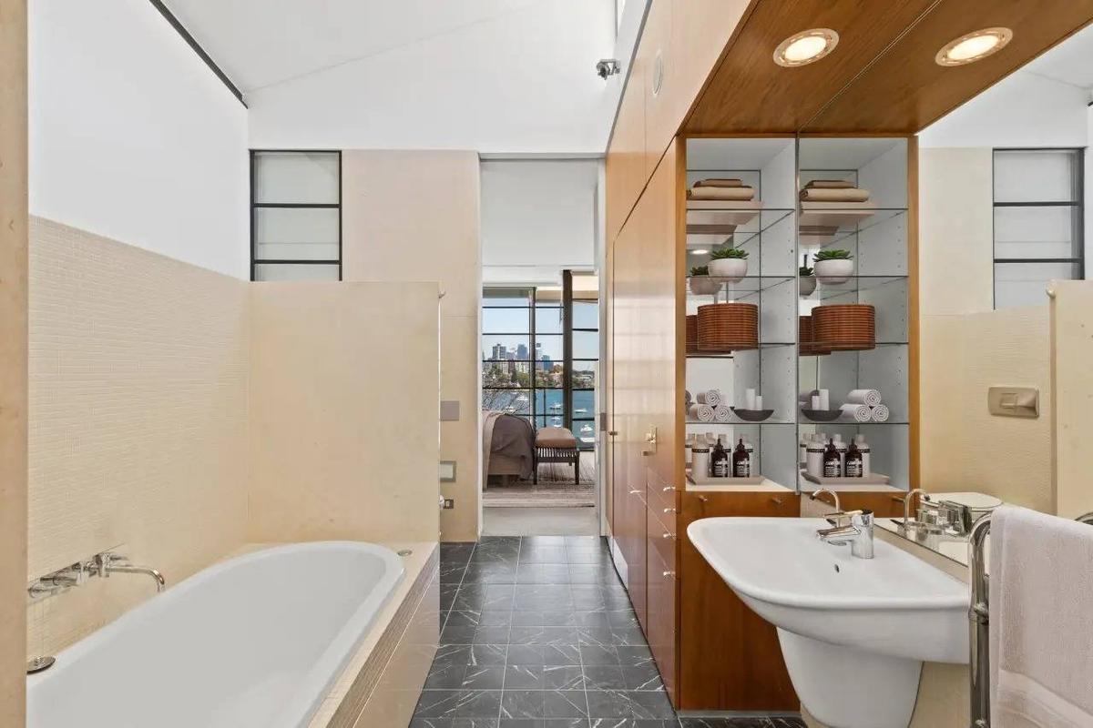 point-piper-home-orbison-villa-17