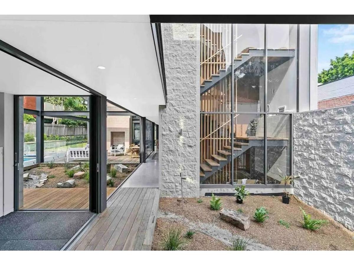 coogee-accommodation-pool-calypso-17