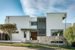 bronte-rental-villa-hacienda-1