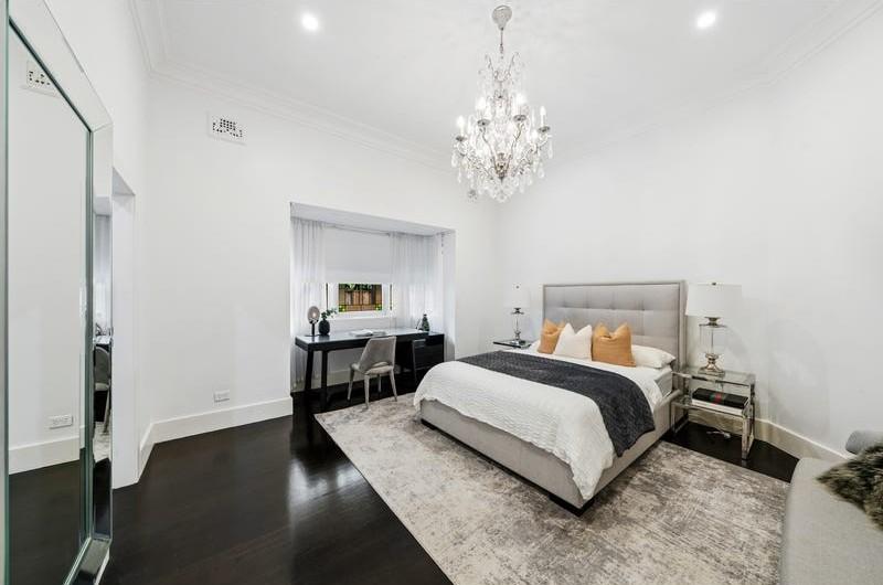 rose bay accommodation master bedroom