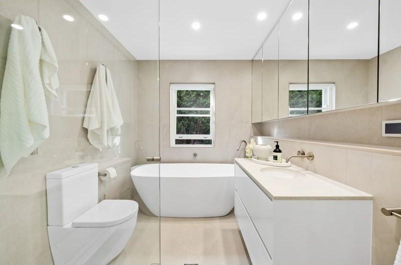 rose bay accommodation bathroom