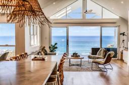 tamarama-luxury-rental-whispering-waves-1